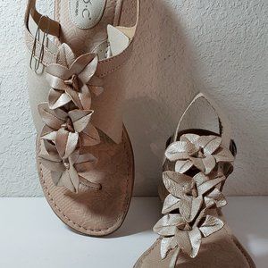 Born B.O.C concept leather t-strap sandal